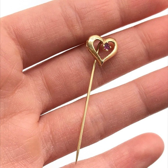 14K Solid Yellow Gold Vintage Ruby Stone Open Heart Love Themed Stick Pin - Picture 2 of 6